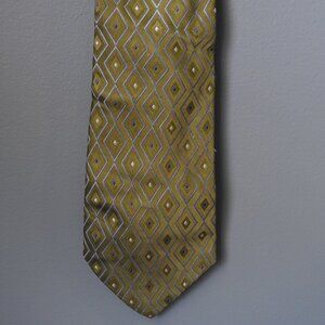 2/$15 Roundtree & Yorke Blue Polka Green and Purple Men's Business Tie